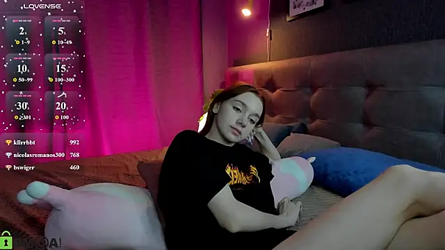 Lesi_Moonie01 live sex cam