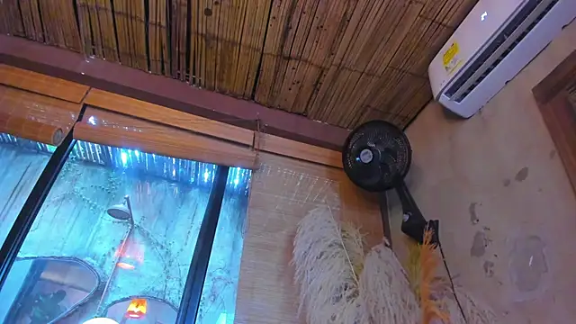 Victoria_Gonzalez webcam