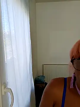 iamlalamilano webcam