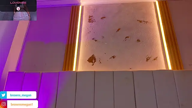 Megan_browns1 webcam