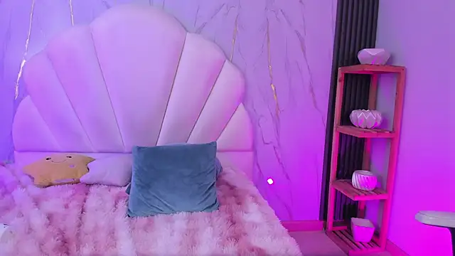 AliiceWonderland_ webcam