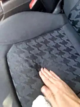 Webcam Model (SEXY-ZOE)  is live.Free join now!