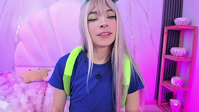 AliiceWonderland_ webcam