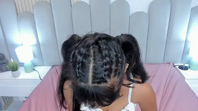 luly_dreams - Luly_dreams's free webcam - UK Sex Cams