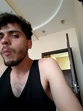 Handsomeboy3344 webcam