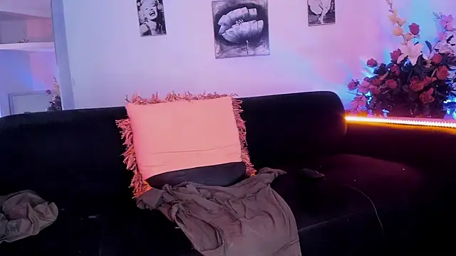 PervertedMissCloe webcam