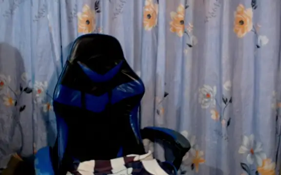 urlover_mae26 webcam