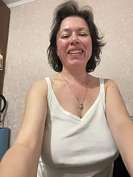 Kiramagic Live Webcam on Stripchat