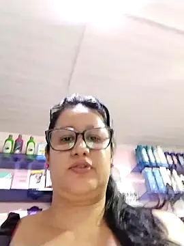 keilymadam (G milf) - Show boobs with samantha