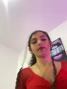 Webcam Model (Linda-323)  is live.Free join now!