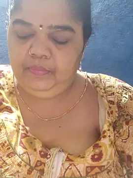 tamilthanushri Stripchat cam model