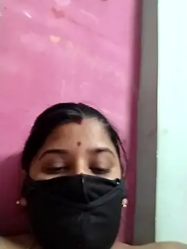 pinkisaha75 Stripchat cam model