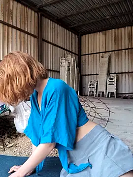 Julialexxxx Stripchat cam model