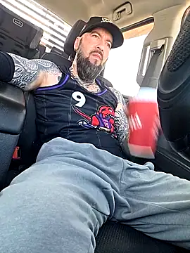 beardedtattood (Ask my age) - 😈😈😈