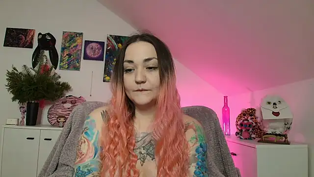 PinkHurricaneOfficial webcam