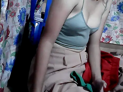 YummyPinay1893 webcam