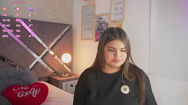 AlinnaJohnson webcam