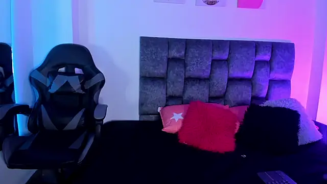 Isabella_Moon9 webcam