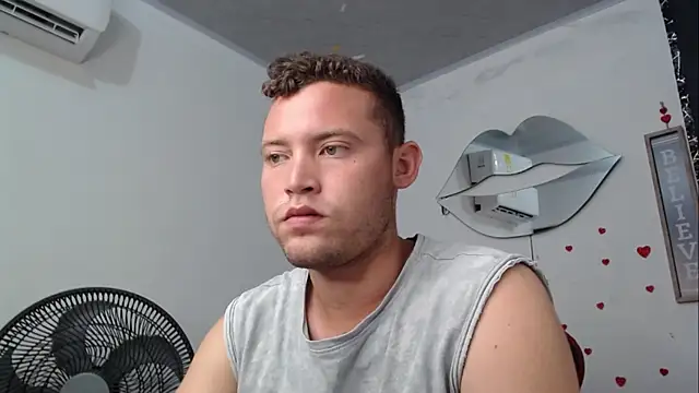 sven_fox723 - Sven_fox723's free webcam - UK Sex Cams