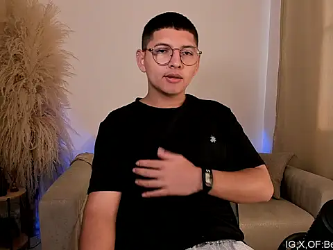 A_lejandro_08 webcam