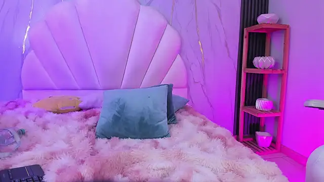 AliiceWonderland_ webcam