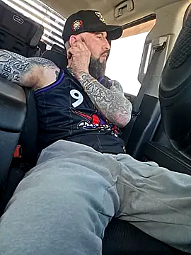 Beardedtattood webcam