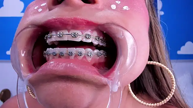 Live sex cam of miss__evolet