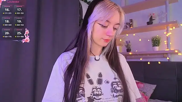 nude live cam TristaRoht