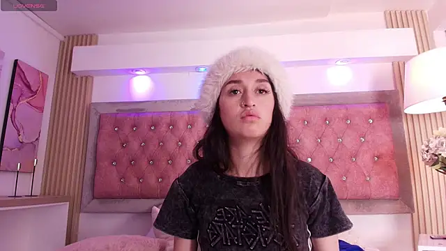 online camsex Shy Cherry 