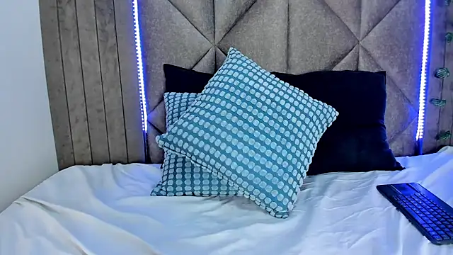 annierouse__ - AnnieRouse__'s free webcam - UK Sex Cams