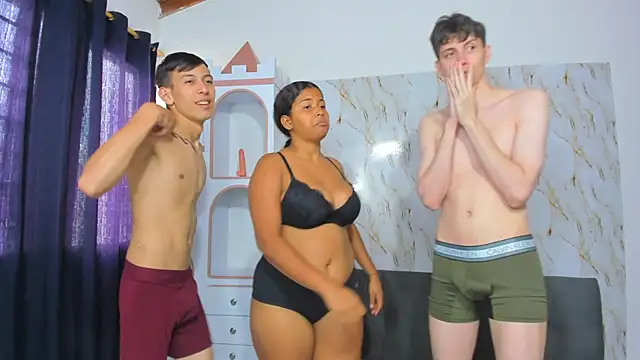 playhouse_couple live sex cam