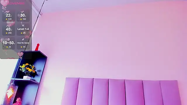 violet_myerrs webcam