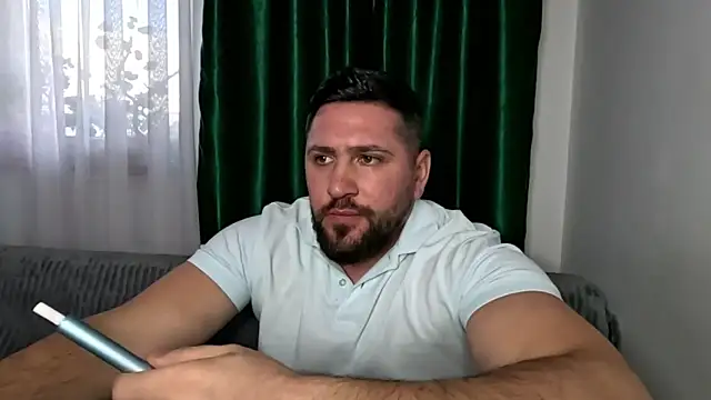 Gold_Alpha_Boy webcam