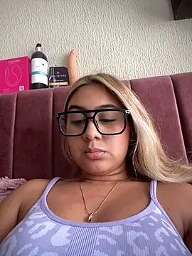 Miabonnett_ webcam