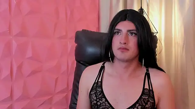 Miley_Cavendish webcam