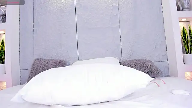 AlassiaHocthner webcam