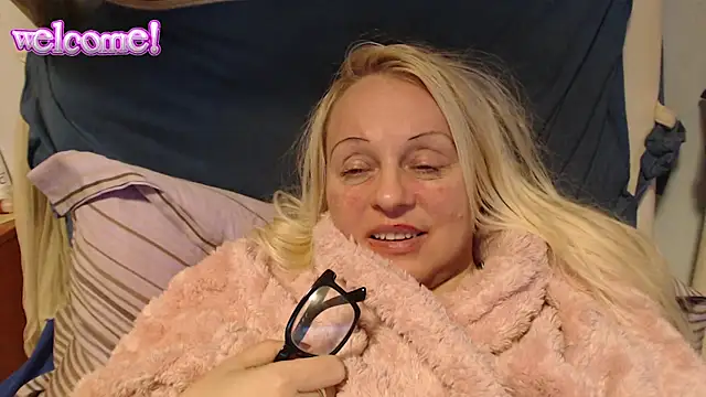 martachatte - Martachatte's free webcam - UK Sex Cams