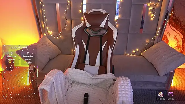 MirielleNymph webcam