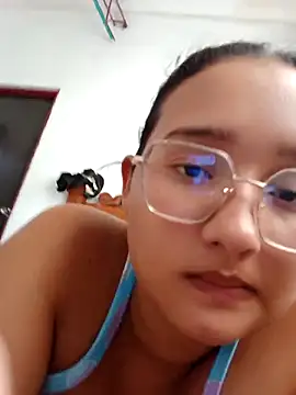 naughty_girl_hot_ webcam