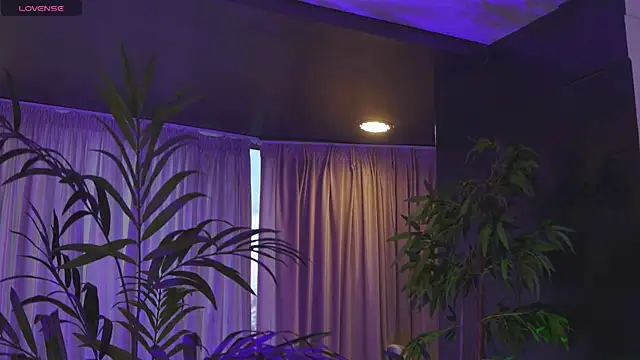 HotBustyBabeX webcam