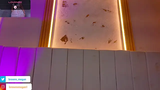 Megan_browns1 webcam