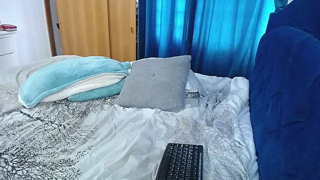 mondirty70 - Mondirty70's free webcam - UK Sex Cams