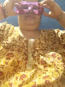 Webcam Model (tamilthanushri)  is live.Free join now!