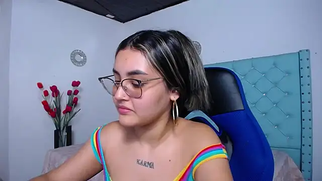 kathe-mills235 - Kathe-mills235's free webcam - UK Sex Cams