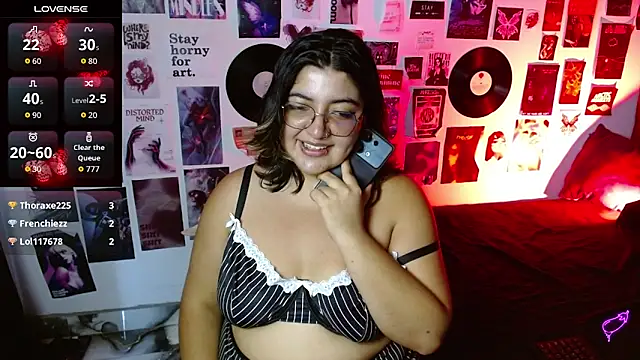 Roxy_f_w webcam