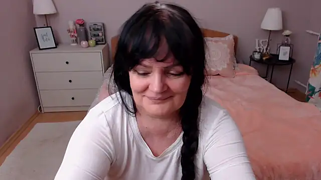 leveme2nightt - LeveMe2Nightt's free webcam - UK Sex Cams