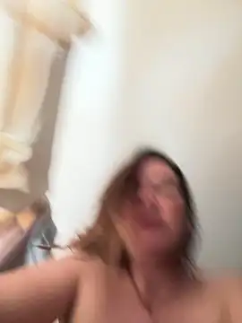 lyajoliee live sex cam