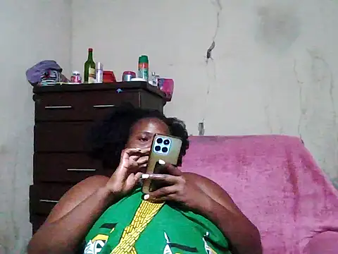 sexybigboobz - Sexybigboobz's free webcam - UK Sex Cams