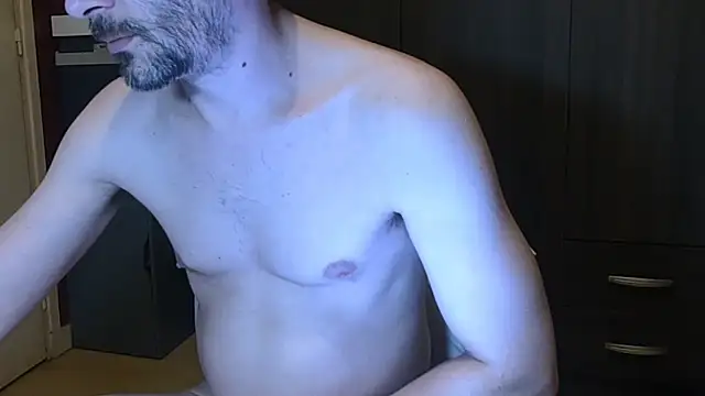 hgay6935 - Hgay6935's free webcam - UK Sex Cams