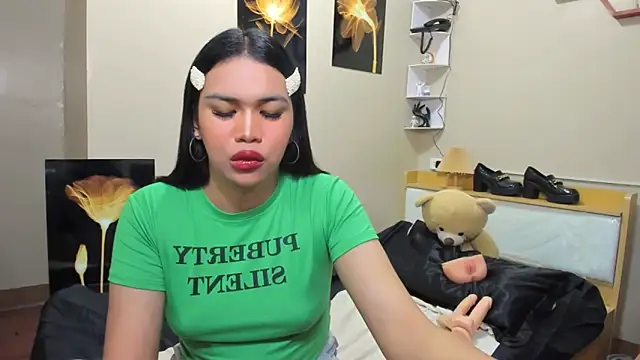 hugecelestina webcam